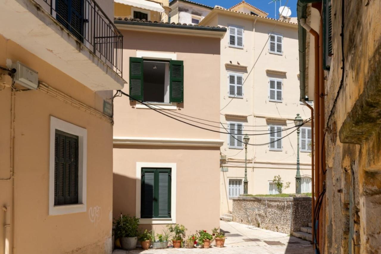 Little Bright - Corfu Old Town Apartament *