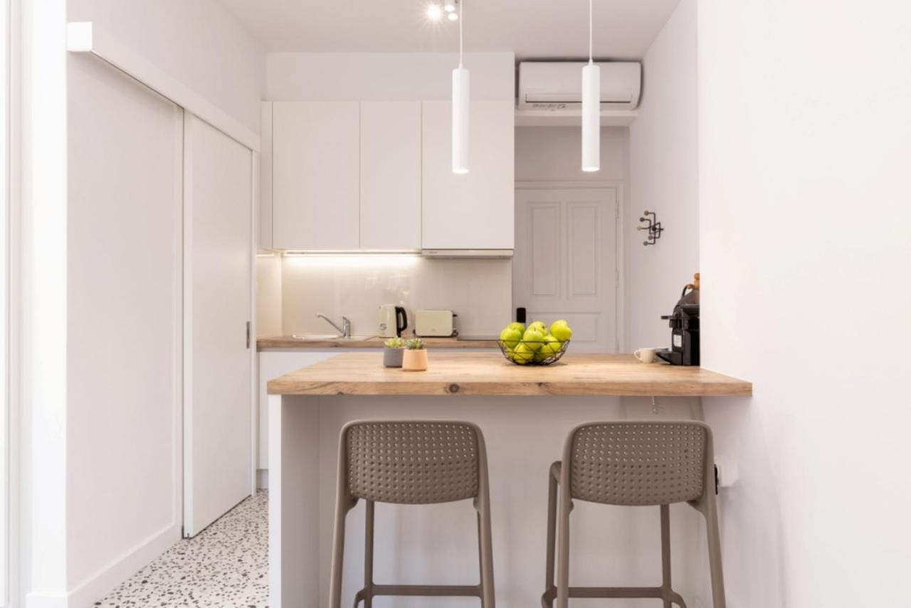 Little Bright - Corfu Old Town Apartment